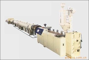 青島成坤專業供應高速木塑型材擠出生產線，信譽高，質量好